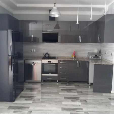 Apartment Irina Batumi Bagian luar foto